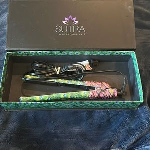 Sutra Hair Straightener